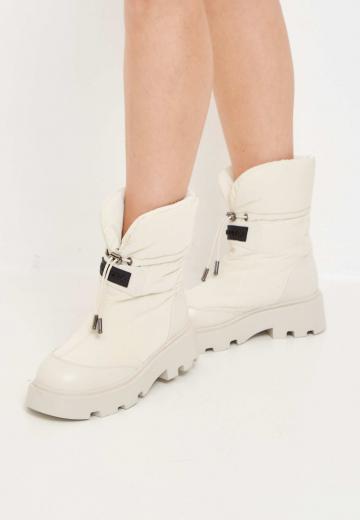 Зимние ботинки