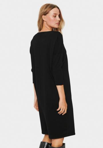 Вязаное платье