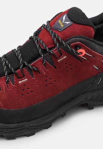 Походная обувь