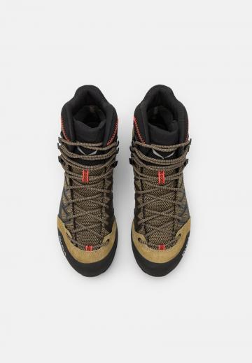 Походные сапоги