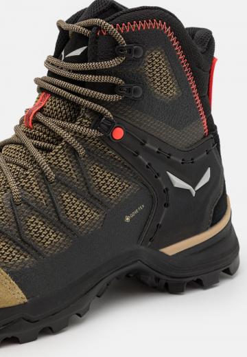 Походные сапоги