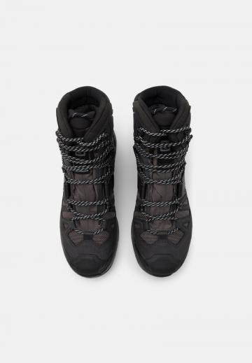 Походные ботинки