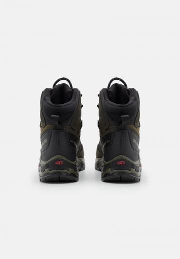 Походные ботинки