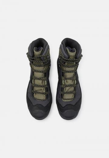 Походные ботинки