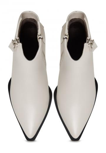 Полусапожки на высоком каблуке