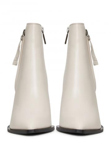 Полусапожки на высоком каблуке