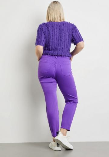 Короткие джинсы