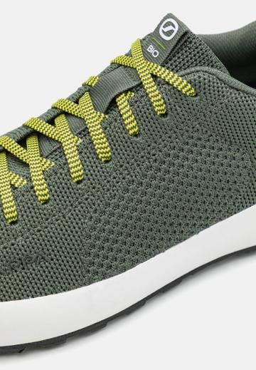 Походные ботинки