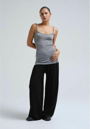 Топ на бретельках