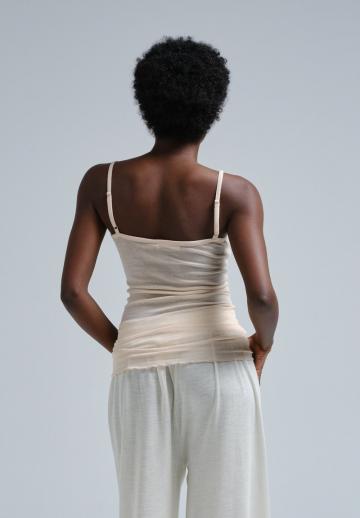 Топ на бретельках