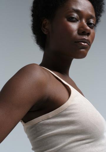 Топ на бретельках