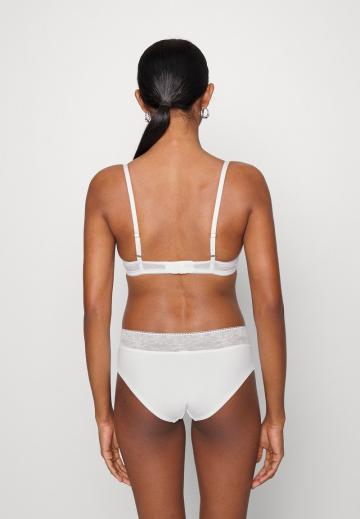 Бюстгальтер на косточках