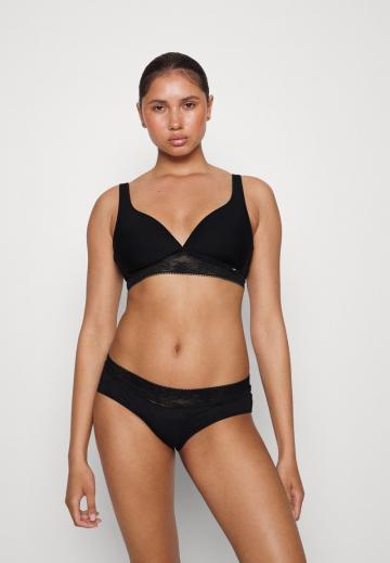 Бюстгальтер без косточек