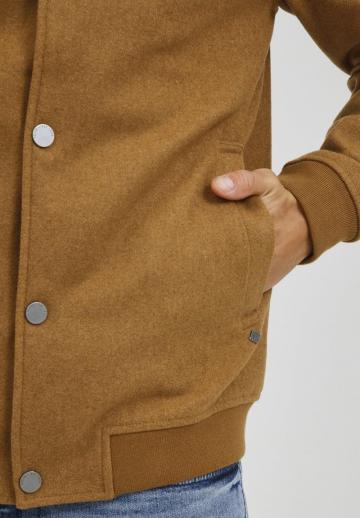 Куртка бомбер