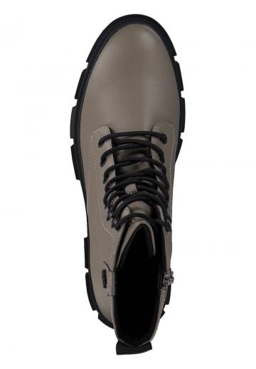 Ботинки на шнуровке