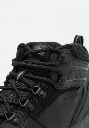 Походные ботинки