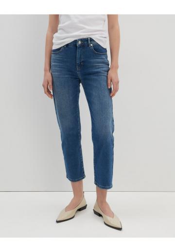 Короткие джинсы