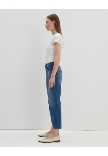 Короткие джинсы