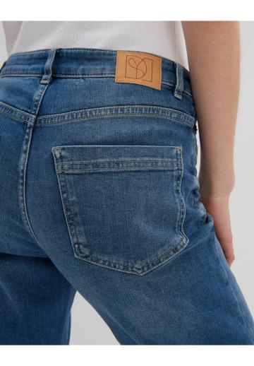 Короткие джинсы