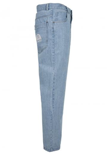 Прямые джинсы