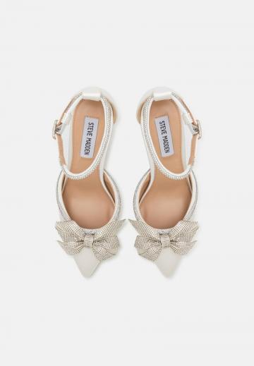 Туфли на высоком каблуке