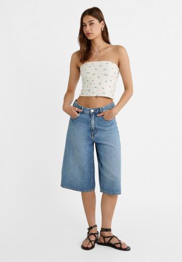 Короткие джинсы