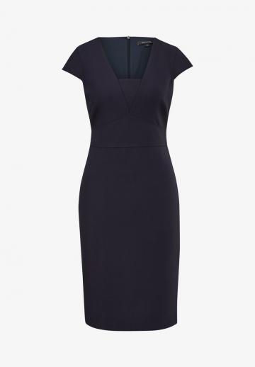 Платье футляр