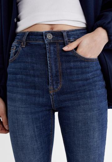 Клешеные джинсы