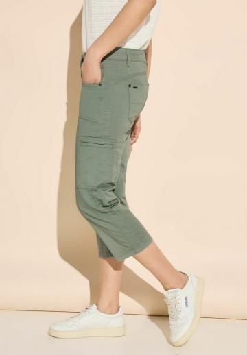 Брюки с накладными карманами