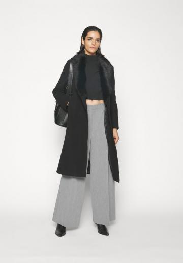 Шерстяное пальто