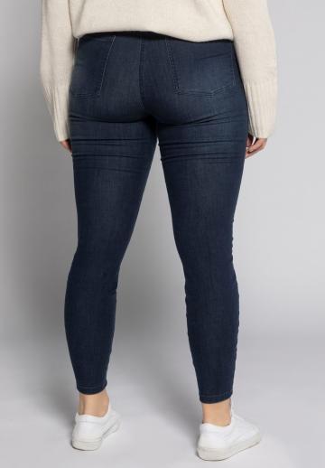 Короткие джинсы