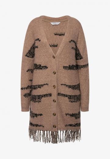 Жаккардовая вязаная кофта