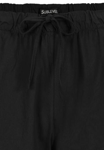 Брюки с накладными карманами