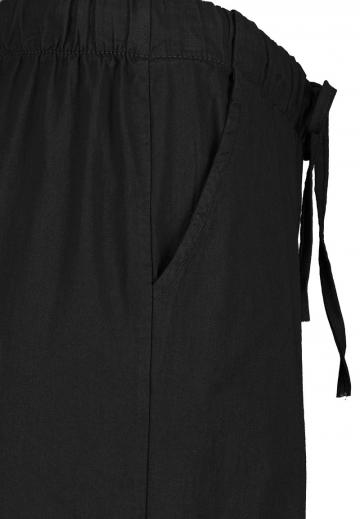 Брюки с накладными карманами