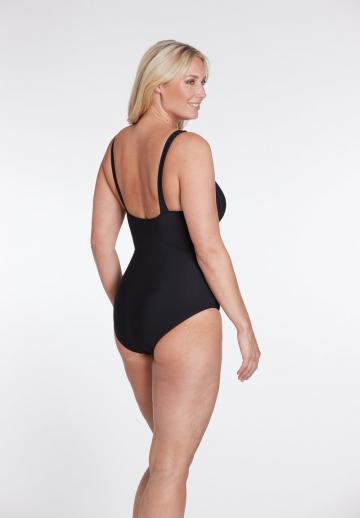 Слитный купальник