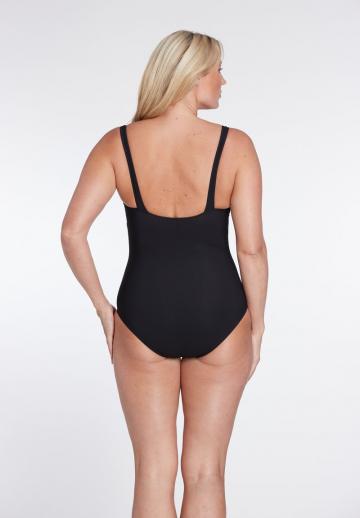 Слитный купальник