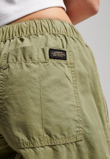 Брюки с накладными карманами