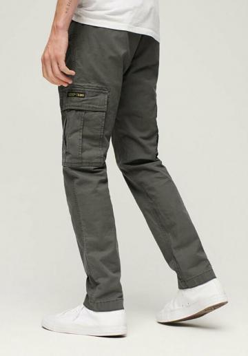 Брюки с накладными карманами