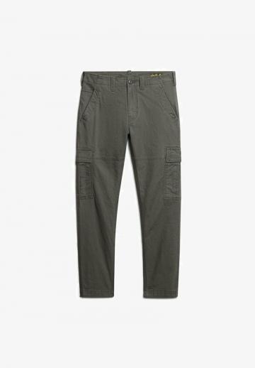 Брюки с накладными карманами