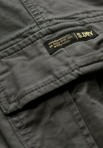 Брюки с накладными карманами