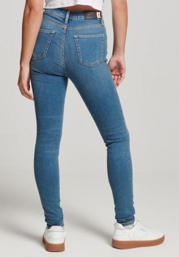 Узкие джинсы