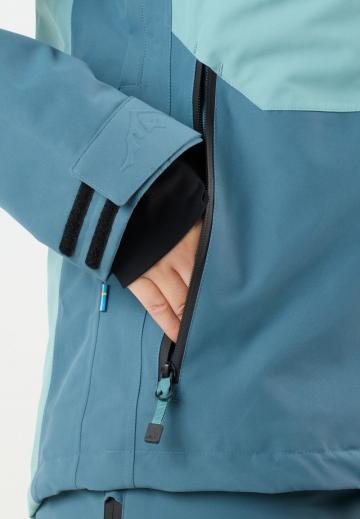 Спортивная куртка