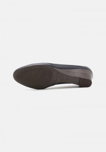 Туфли на танкетке