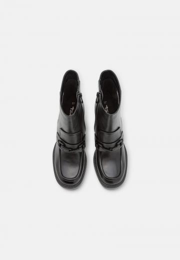 Полусапожки на высоком каблуке