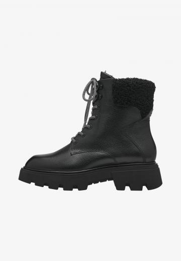 Зимние ботинки