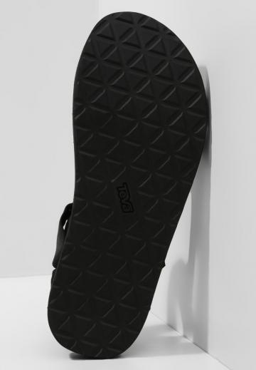 Спортивные сандалии