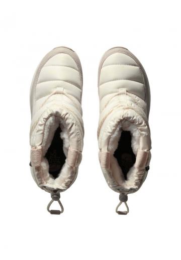 Спортивные сапоги