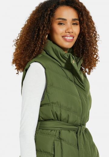 Длинный жилет