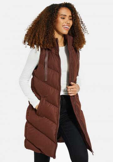 Длинный жилет