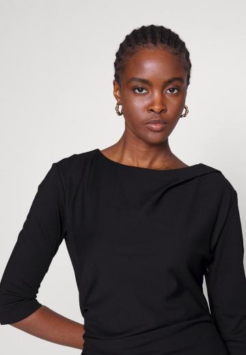 Платье футляр